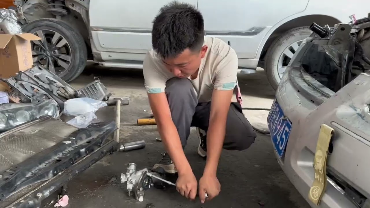 一首蓝莲花 追尾在318 带你8分钟修复追尾08年老锐志#自驾游 #318川藏线 #此生必驾318 #汽车保养与维修 #自驾西藏