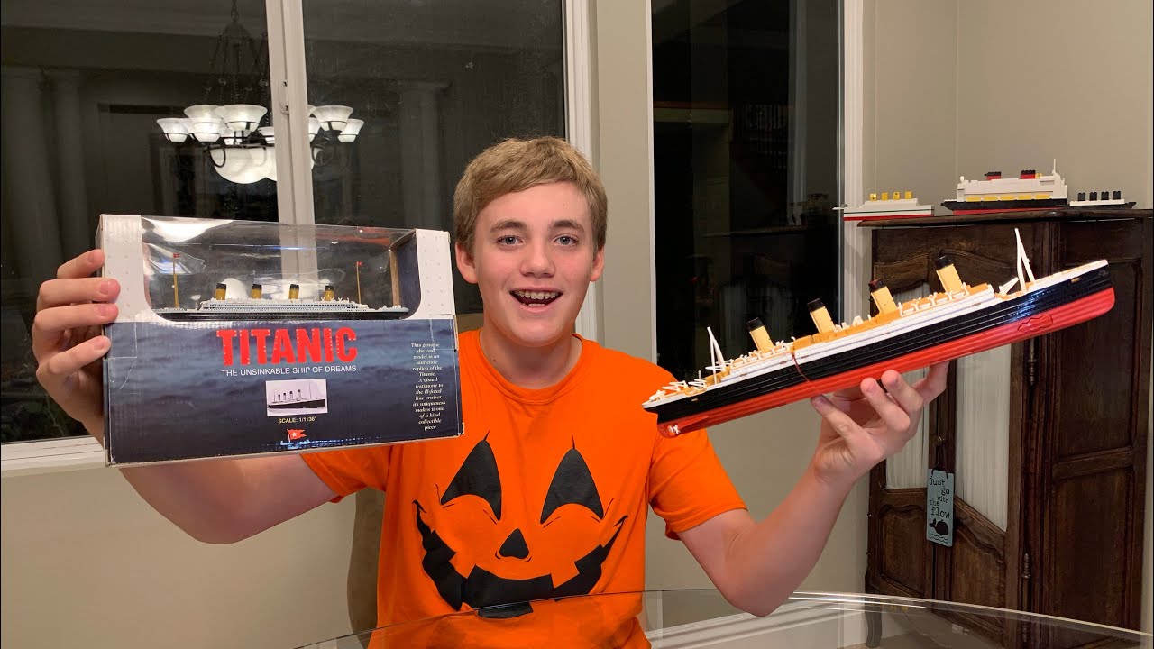 Larry Life Titanic Submersible Die Cast Ship Model