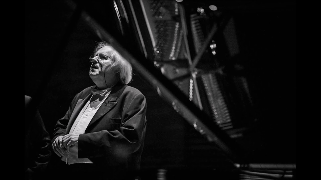 Grigory Sokolov plays Mozart Rondo in A minor K.511 (2019 Italy)