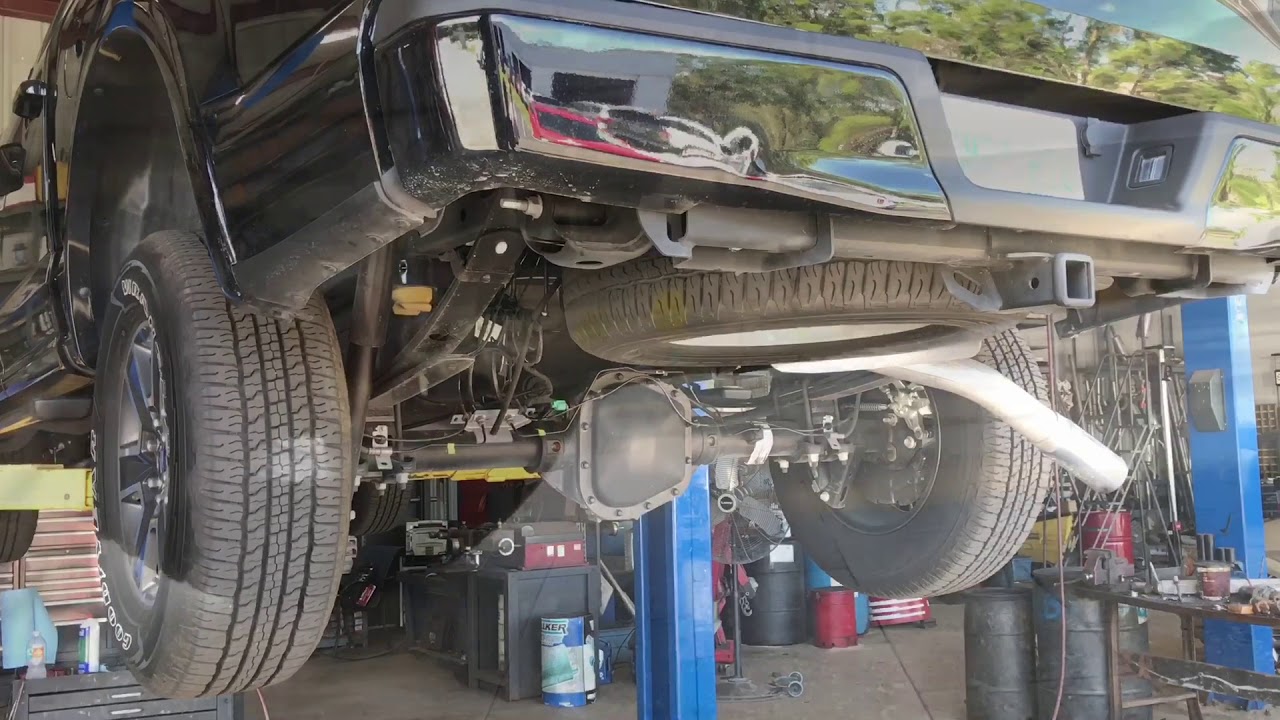 Удаление глушителя EcoBoost для Ford F-150 3,5 литра 2017 года