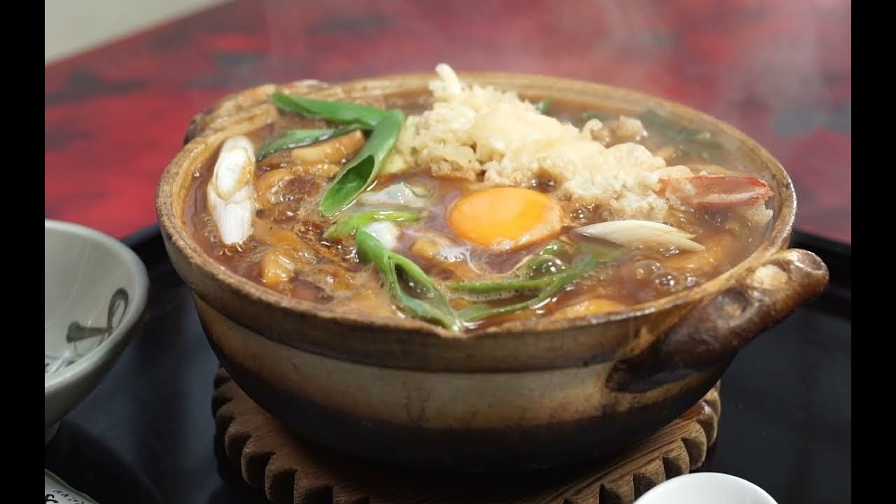 Japanese street food A 50 year old shop only sells miso udon in a clay pot, and its customers are al