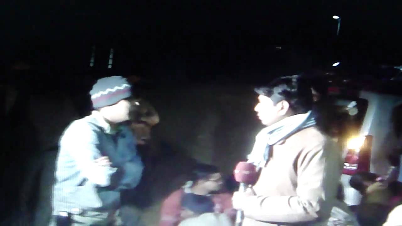 NDTV recording THE HUMAN RESCUE TEAM in a dark shivering night at 11pm in streets of Delhi .MP4