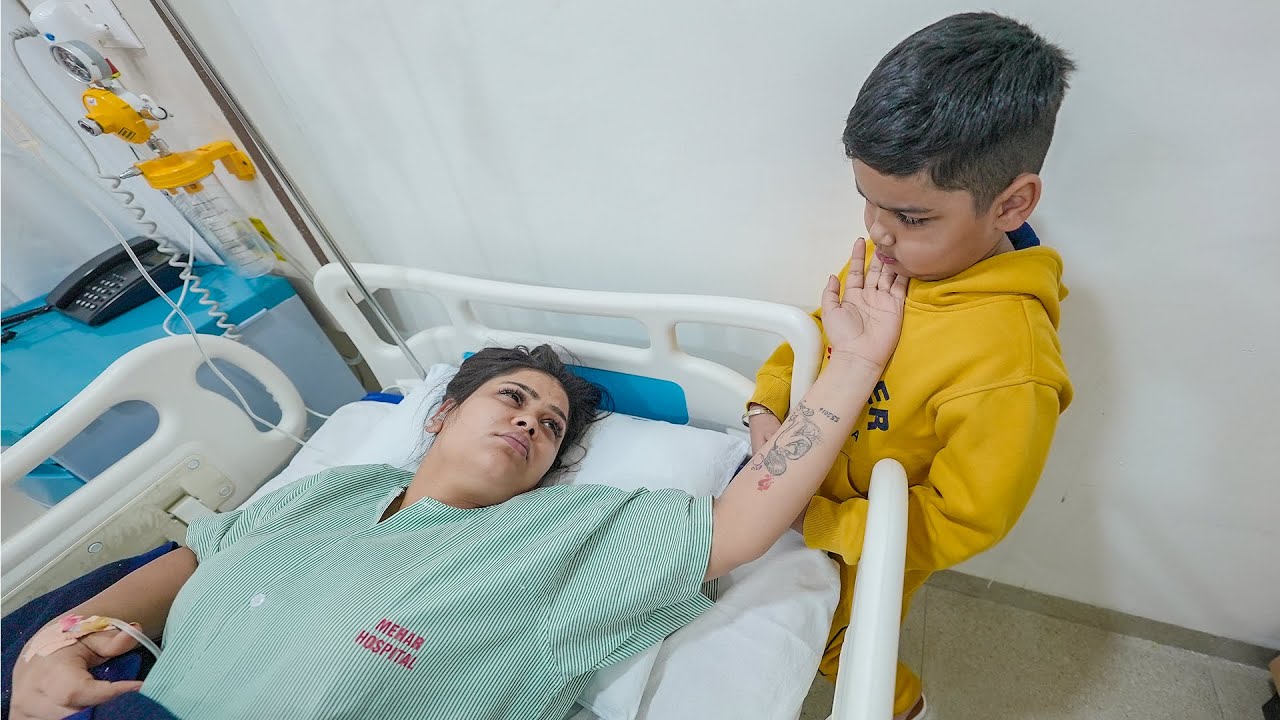 Mummy Hospital Se Ghar Aa Gye || Chiku Malik Vlogs
