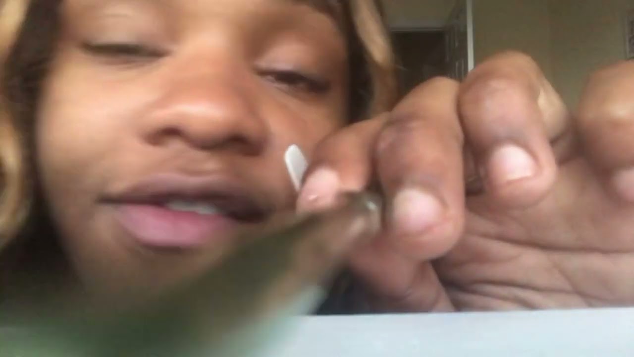 ASMR Up Close Gum Chewing And Camera Tapping