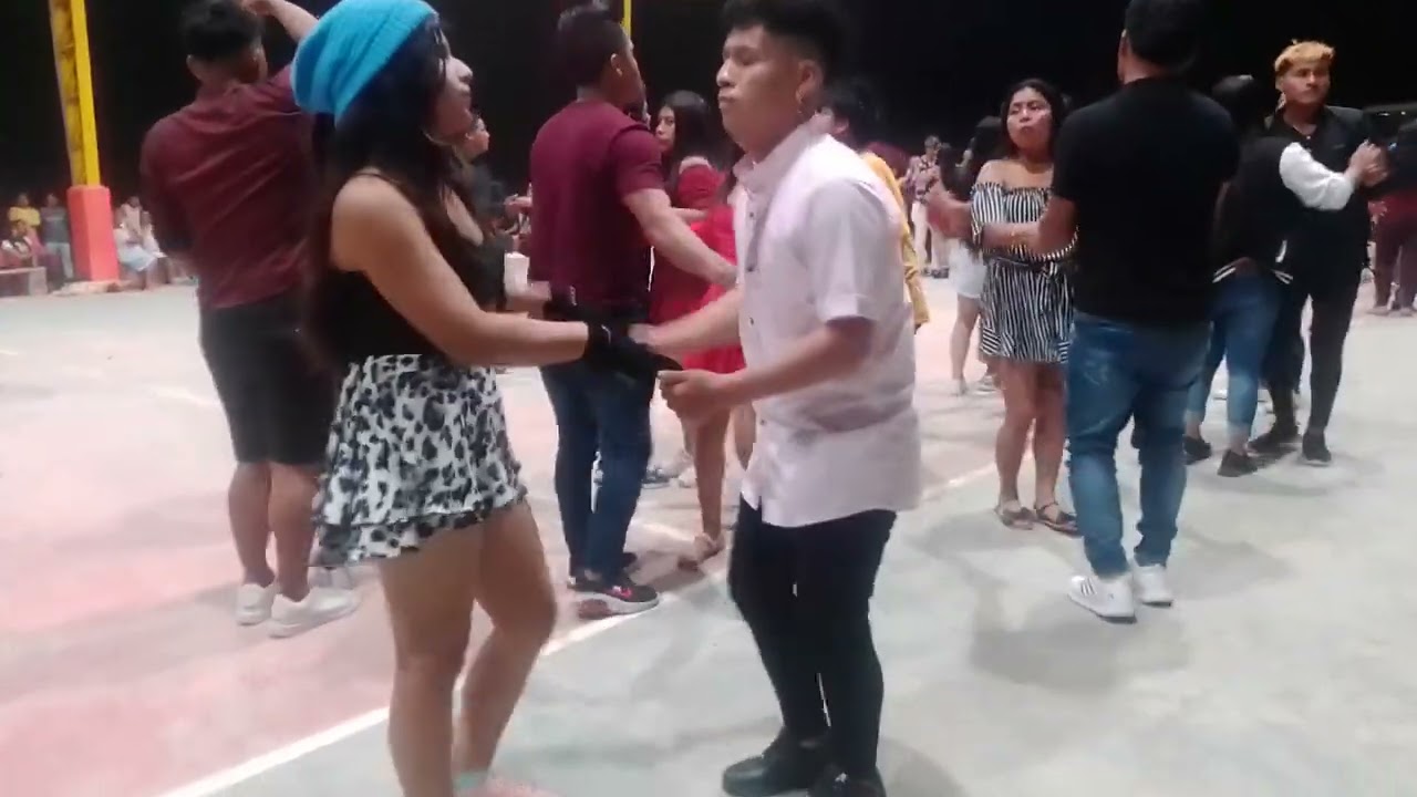 full diversión en la pavas con mi gente de carcelen
