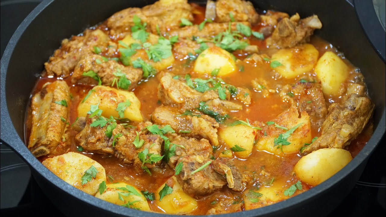 COSTELINHA DE PORCO COM BATATAS RECEITA SIMPLES | Receita rápida e fácil