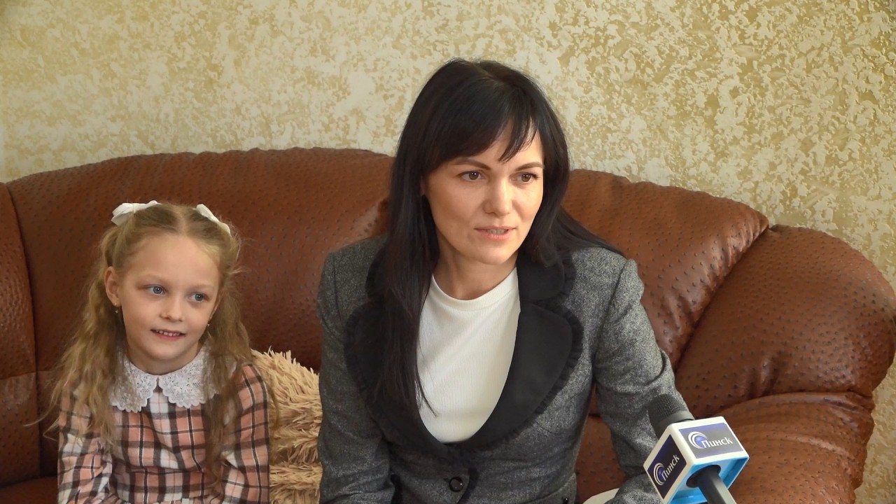 Год белорусской женщины: о службе в отделении пограничного контроля и служении в семье