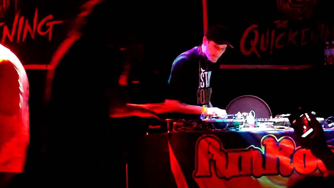 Funkoars - The Hi-Fi Brisbane 23 Dec 2011