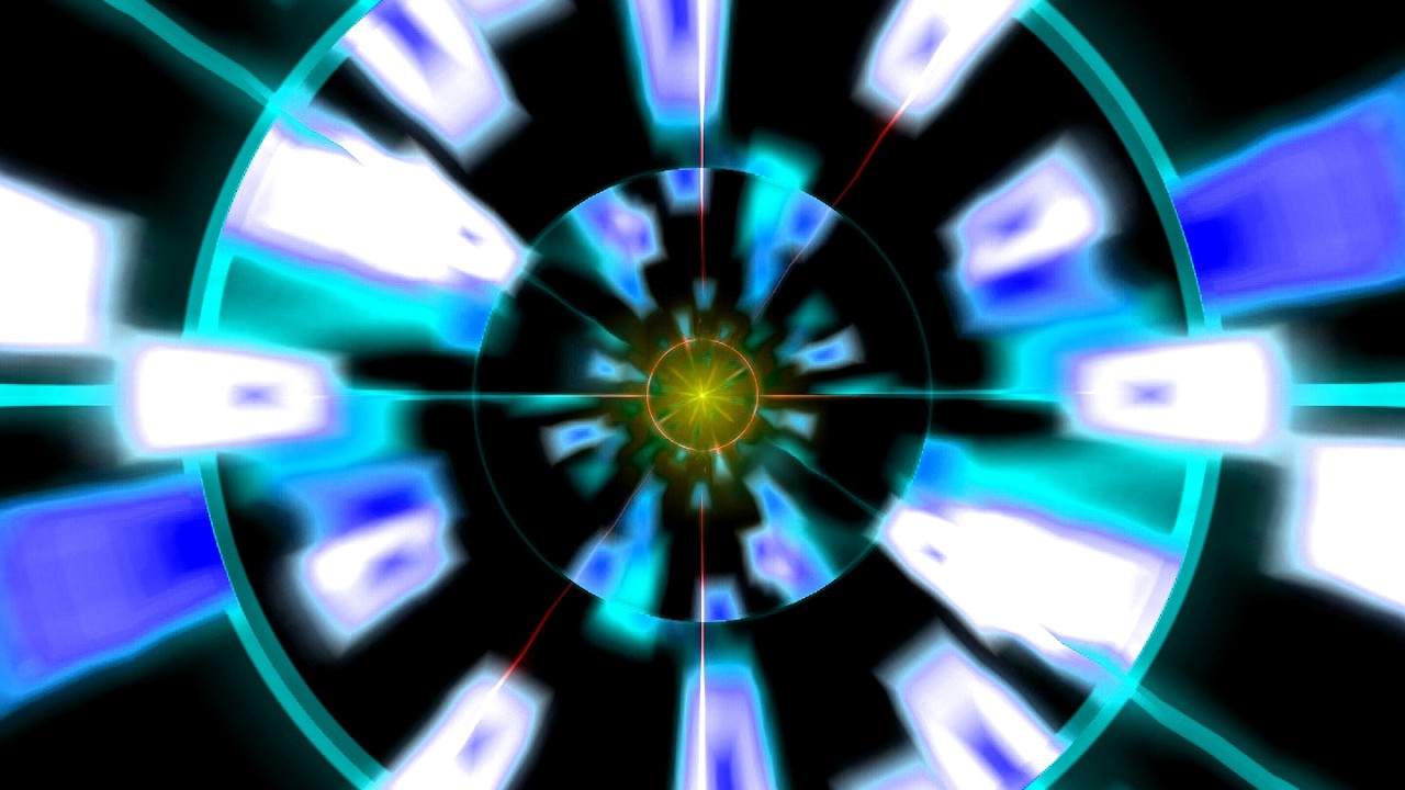 EmYo - Kaleidoscopic Dream - hypnotic techno electronic music syncronized with animated fractals