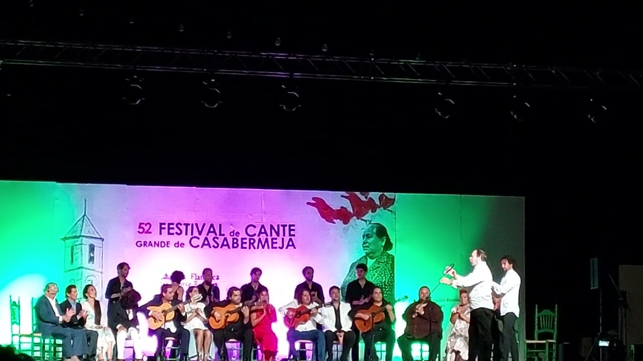 Fin de fiesta El Galli, Lavi y al baile José Galvan