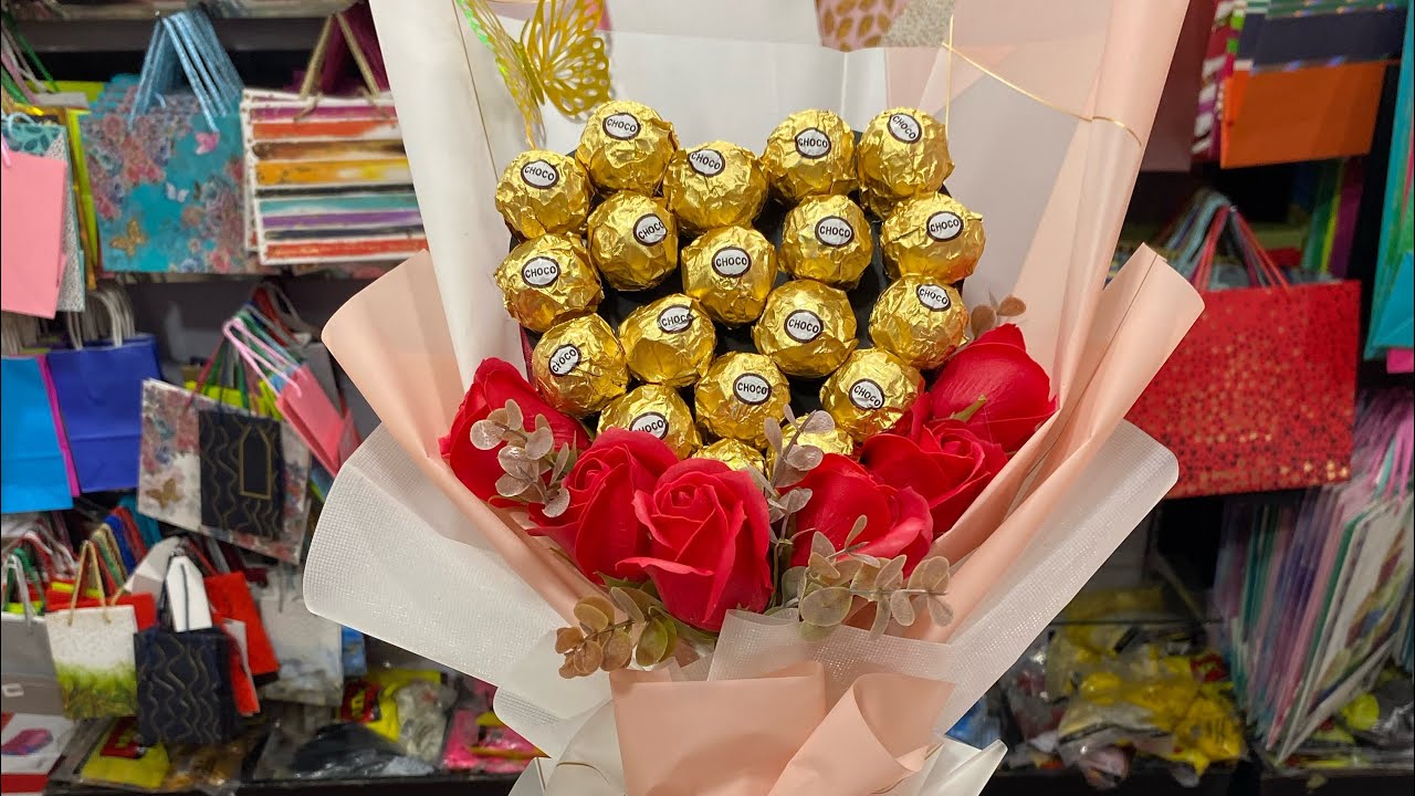 Will She Say YES to a CHOCOLATE Bouquet Proposal?#trending #love