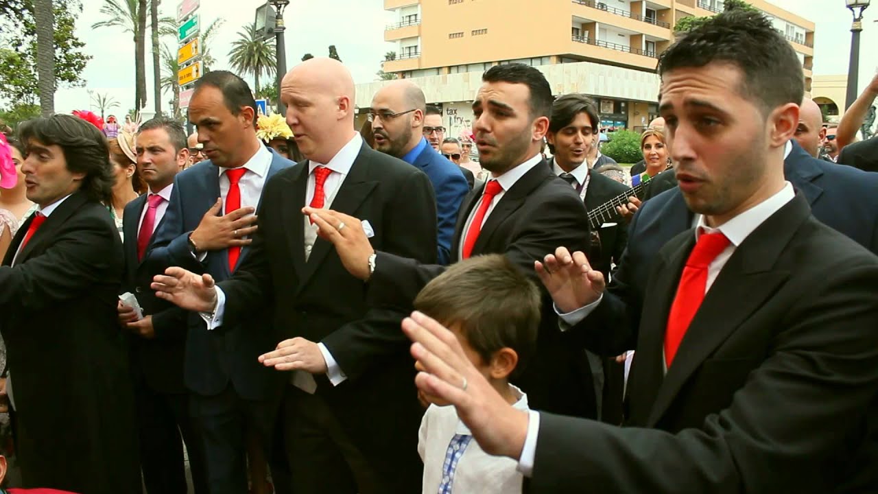 Comparsa le canta a su amigo en su boda - Boda C&C