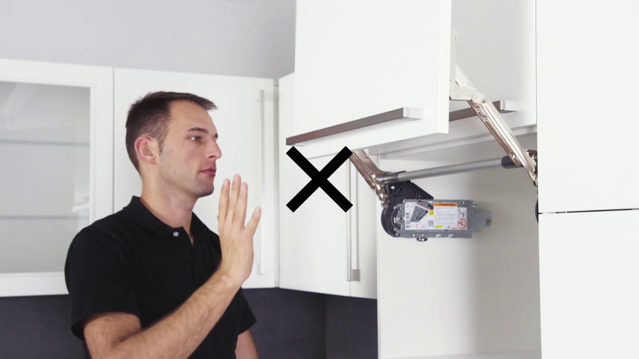 Montage video: Liftdeur van de magnetron monteren