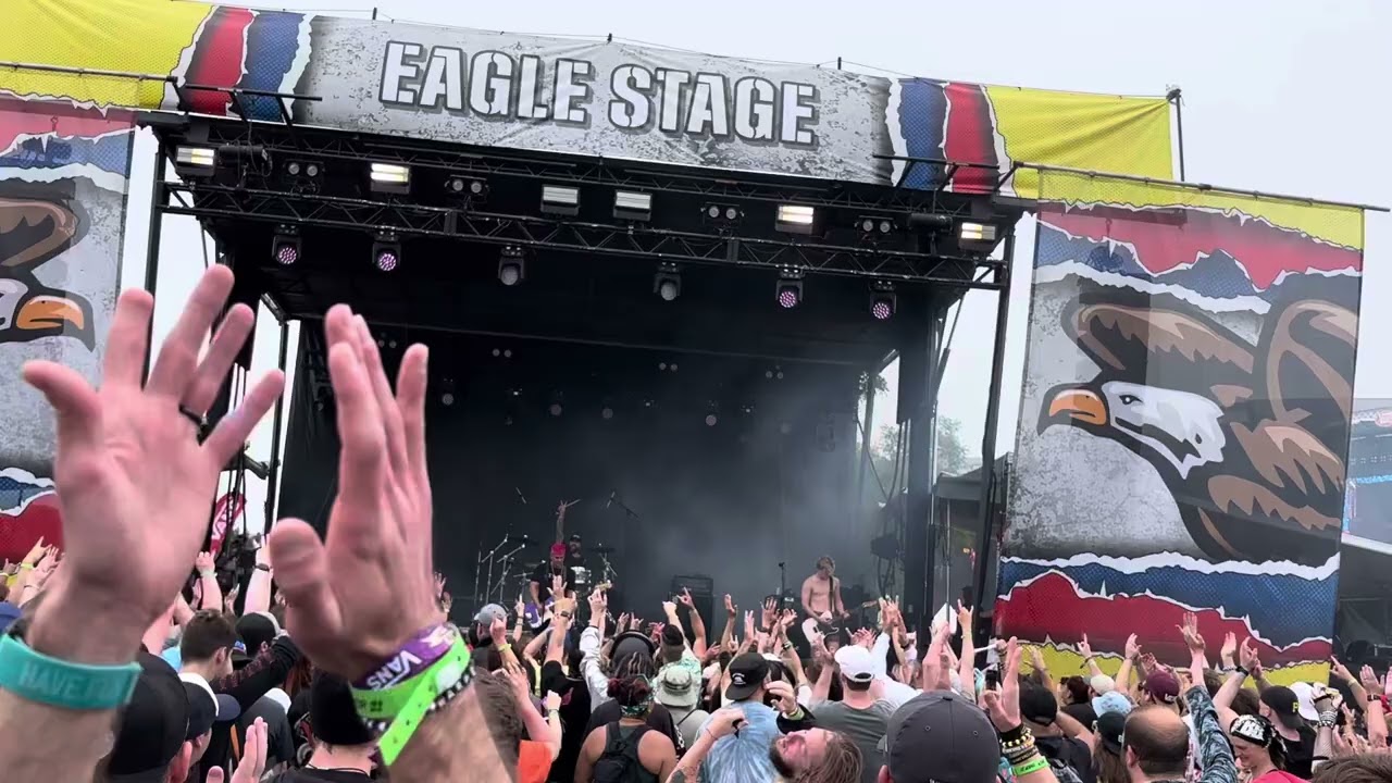 408 (Blink-182 Shut Up Cover) [Vans Warped Tour 2025] #408 #blink182