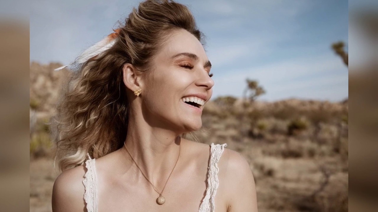 Clare Bowen ( Country Star - Nashville )  photographed by Manfred Baumann