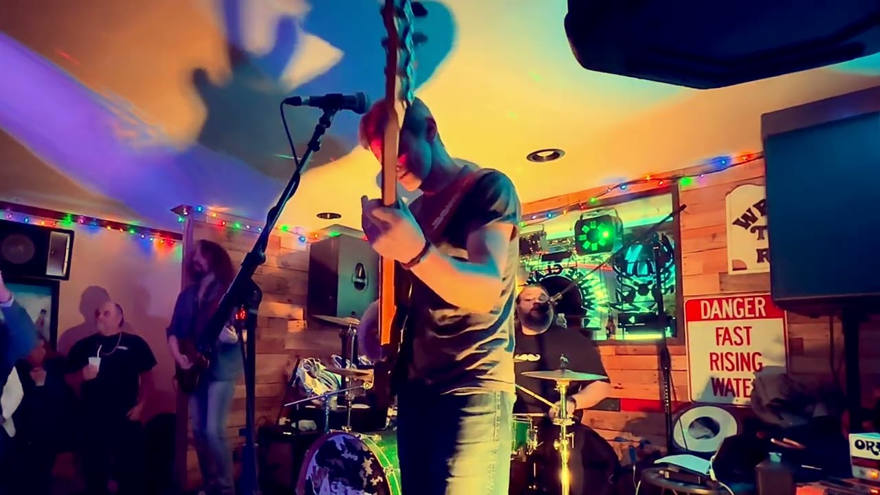 HOLD THE LINE - TOTO COVER BY WAGNER’S AGENDA 
