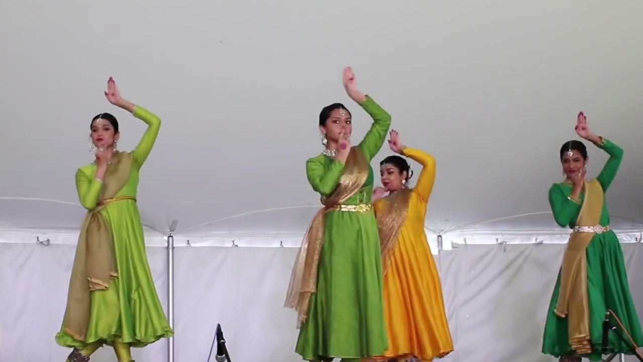 Madhuban Mein Radhika Naach Re by Students at The Art of Kathak with Sudehna Maulik