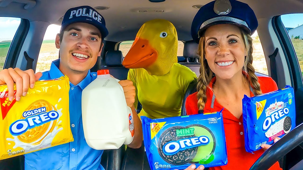 Rubber Ducky Surprises Police and Puppy in Car Ride Chase!