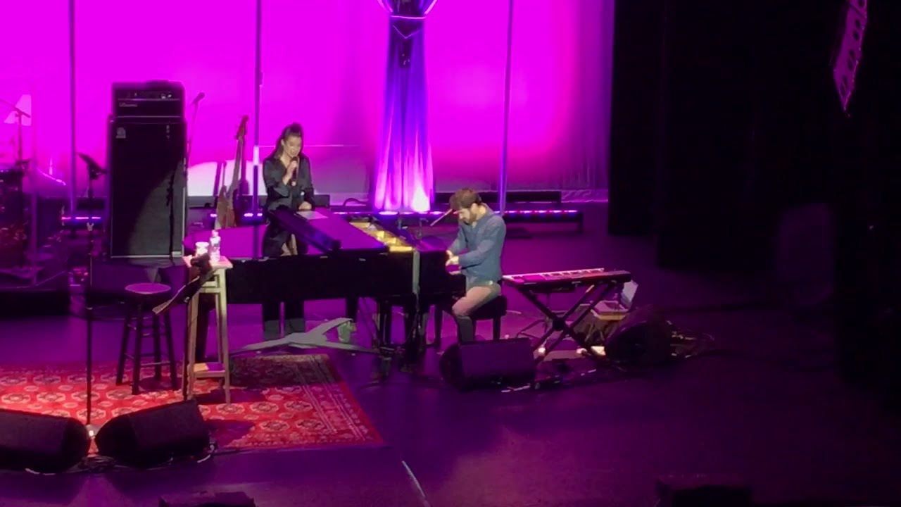 The Coolest Girl - Darren Criss & Lea Michele - LMDC Tour - Easton