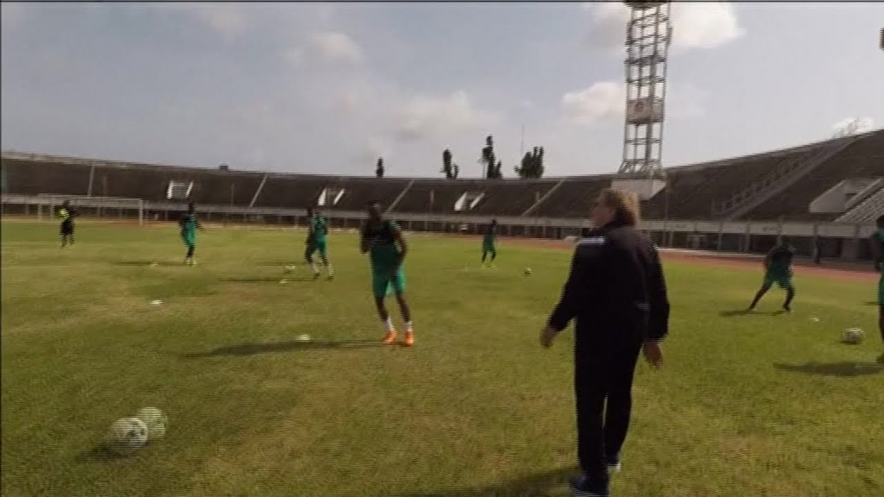 Togo, LE DÉPART DE CLAUDE LE ROY RÉCLAMÉ
