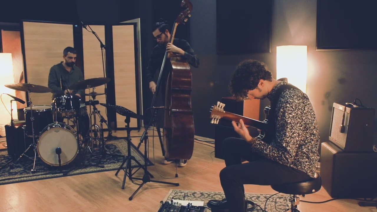 Along Came Betty (B. Golson) - Andrea Mucciarelli Trio