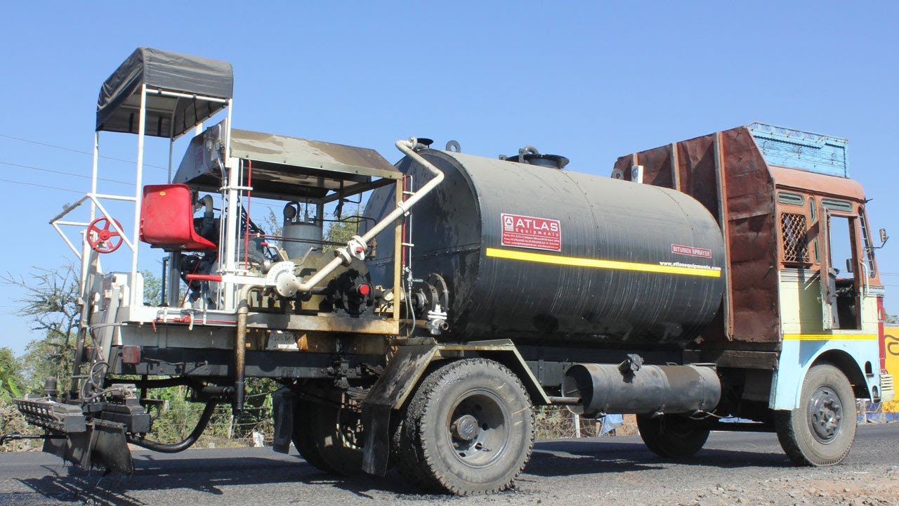 Bitumen Pressure Distributor | Bitumen Sprayer - Atlas Industries