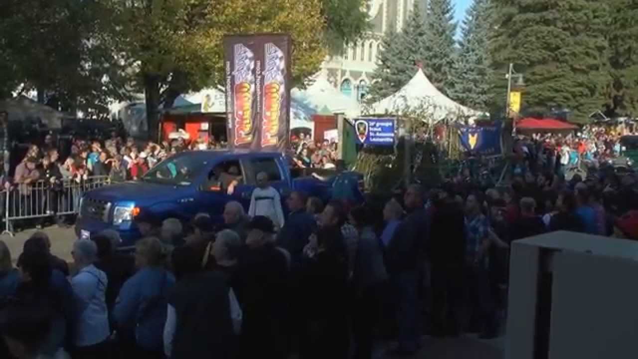 2013 10 13 parade Festival de la Galette Sarrasin, Louiseville