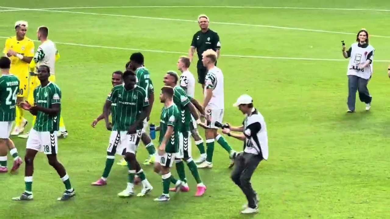 2025-08-30 SV Werder Bremen - Bayer 04 Leverkusen - 3:3 - Ehrenrunde 