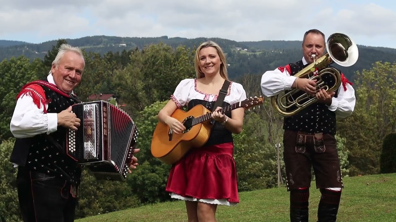 PRAZNIK TVOJ - DRUŽINSKI TRIO POGLADIČ