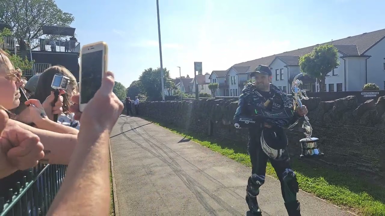 Dunlop Wins Monster Energy Supersport TT Race 1