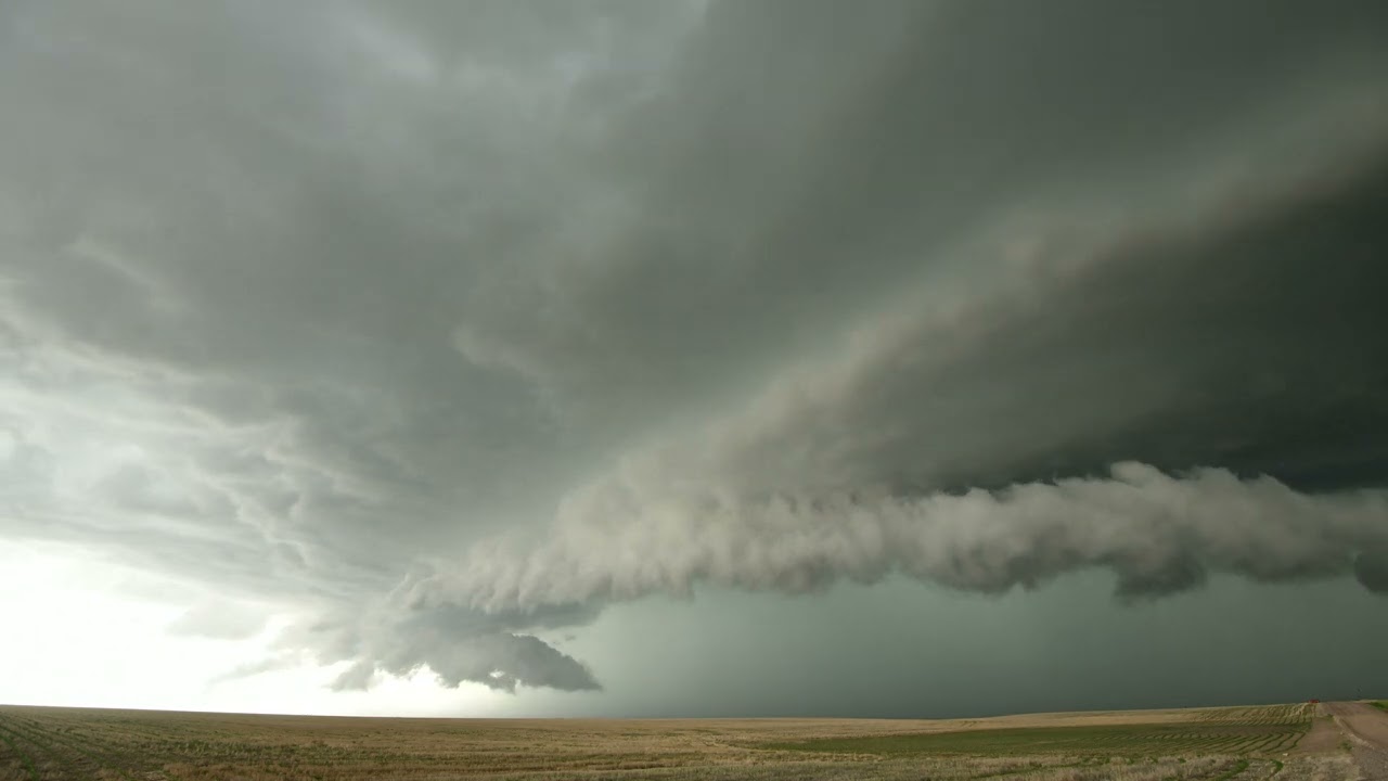 Dramatic supercells in the midwest - time lapse