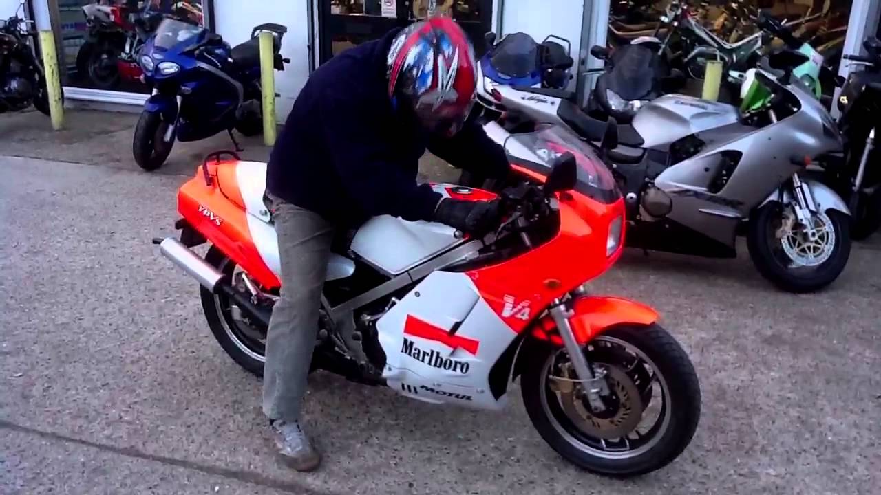 Yamaha RD 500 ride away