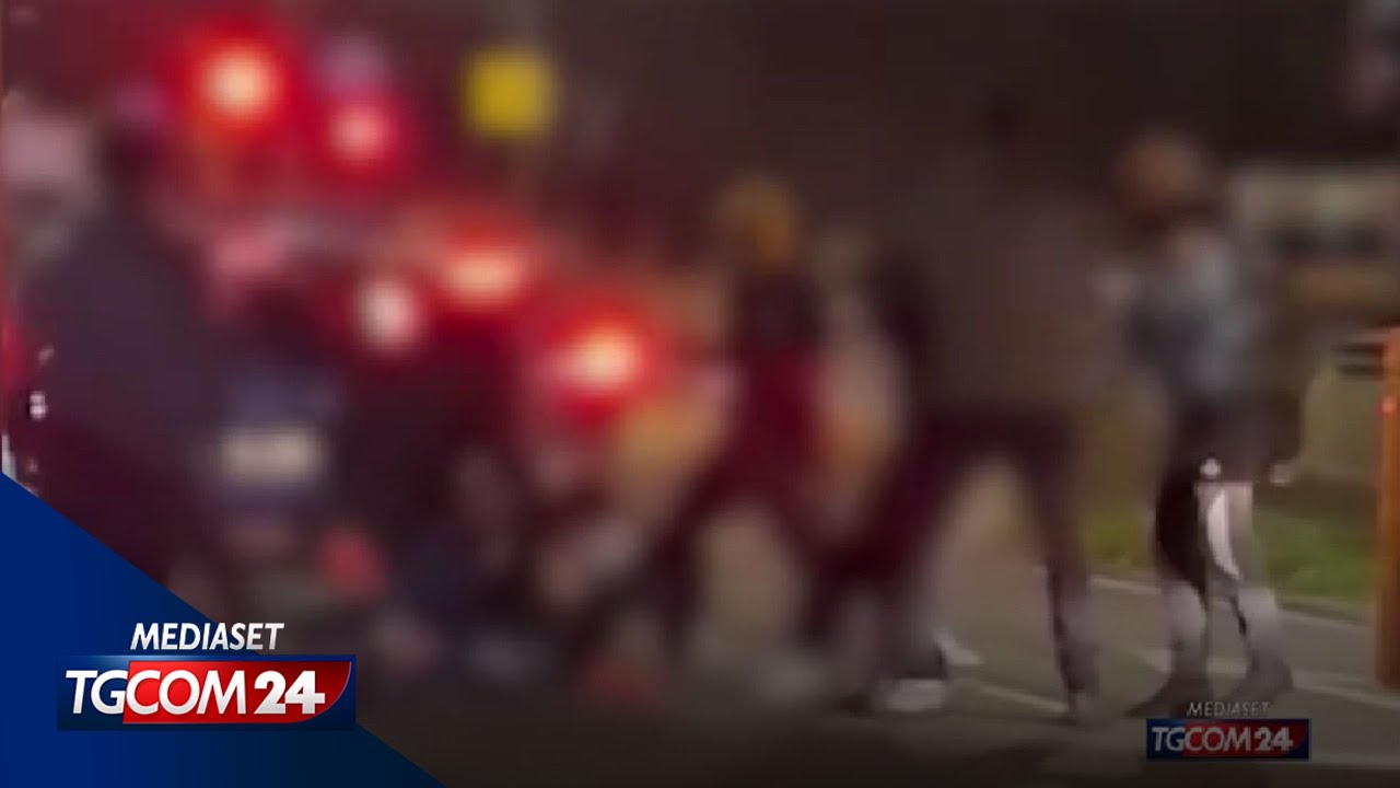 Parma, autista di bus aggredito e picchiato da un gruppo di ragazzini