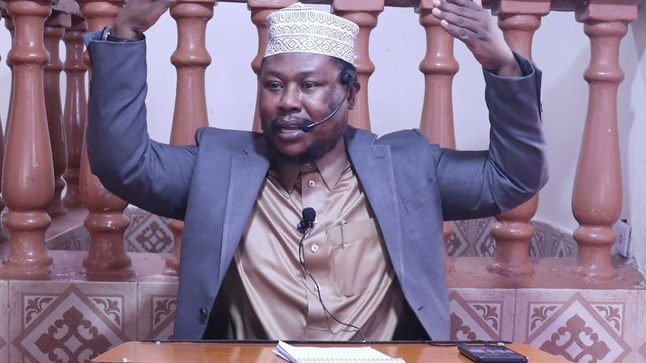 HUKMU YA KIKAO CHA KWANZA KATIKA SALA
