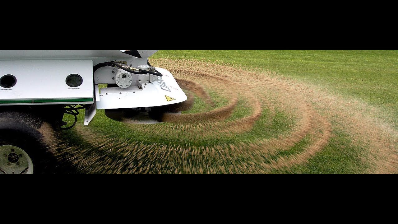 Renowacja boiska - zabiegi agrotechniczne - Lawner Sport
