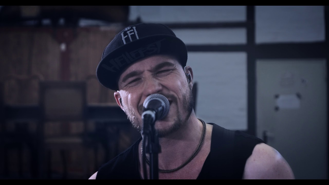 CROWNFALL - Wasteland (OFFICIAL VIDEO)