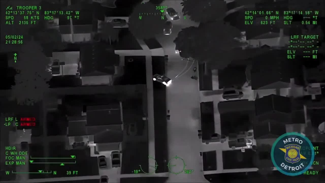 Helicopter chases fleeing suspect doing 150 mph on Detroit freeways