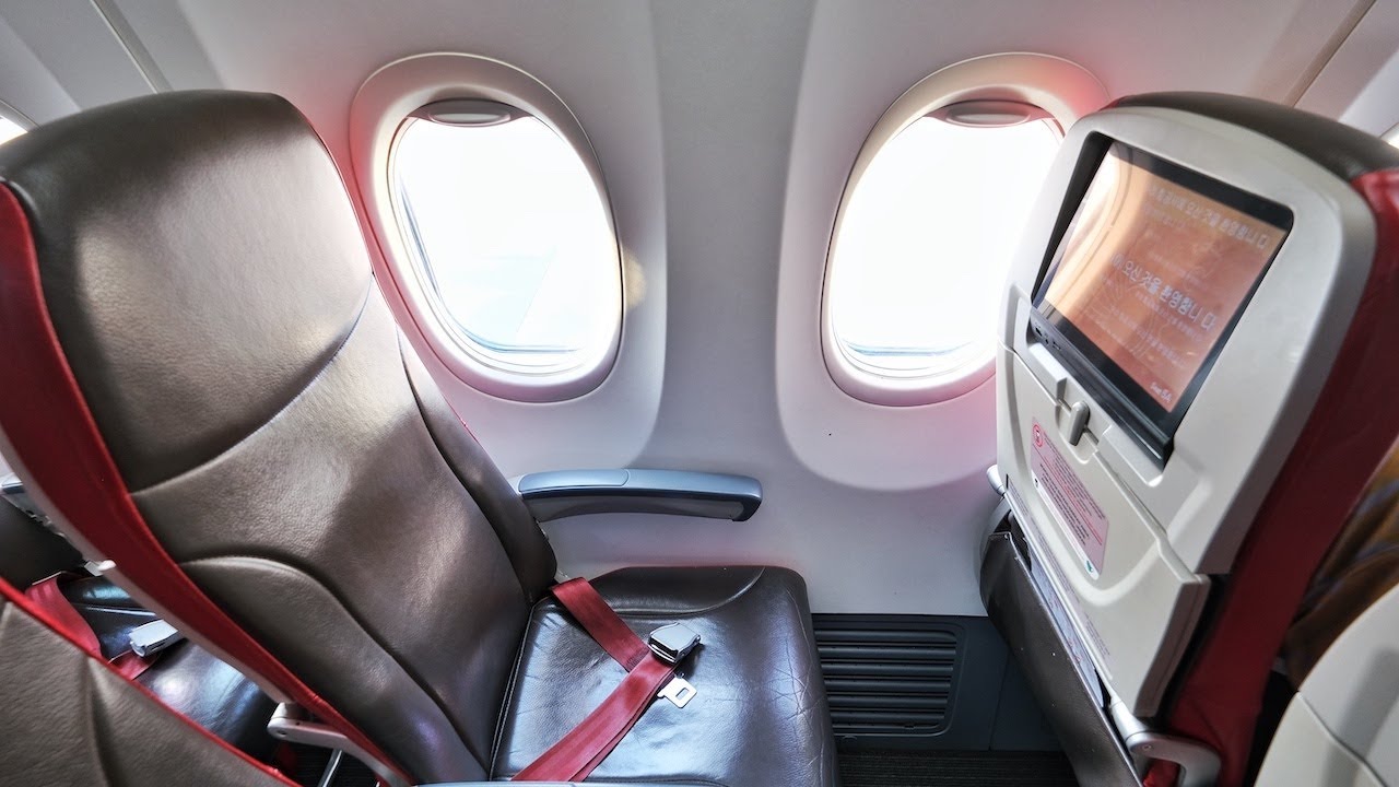 Batik Air 737 Economy Class | ID7153 Jakarta to Singapore - Boeing 737-800