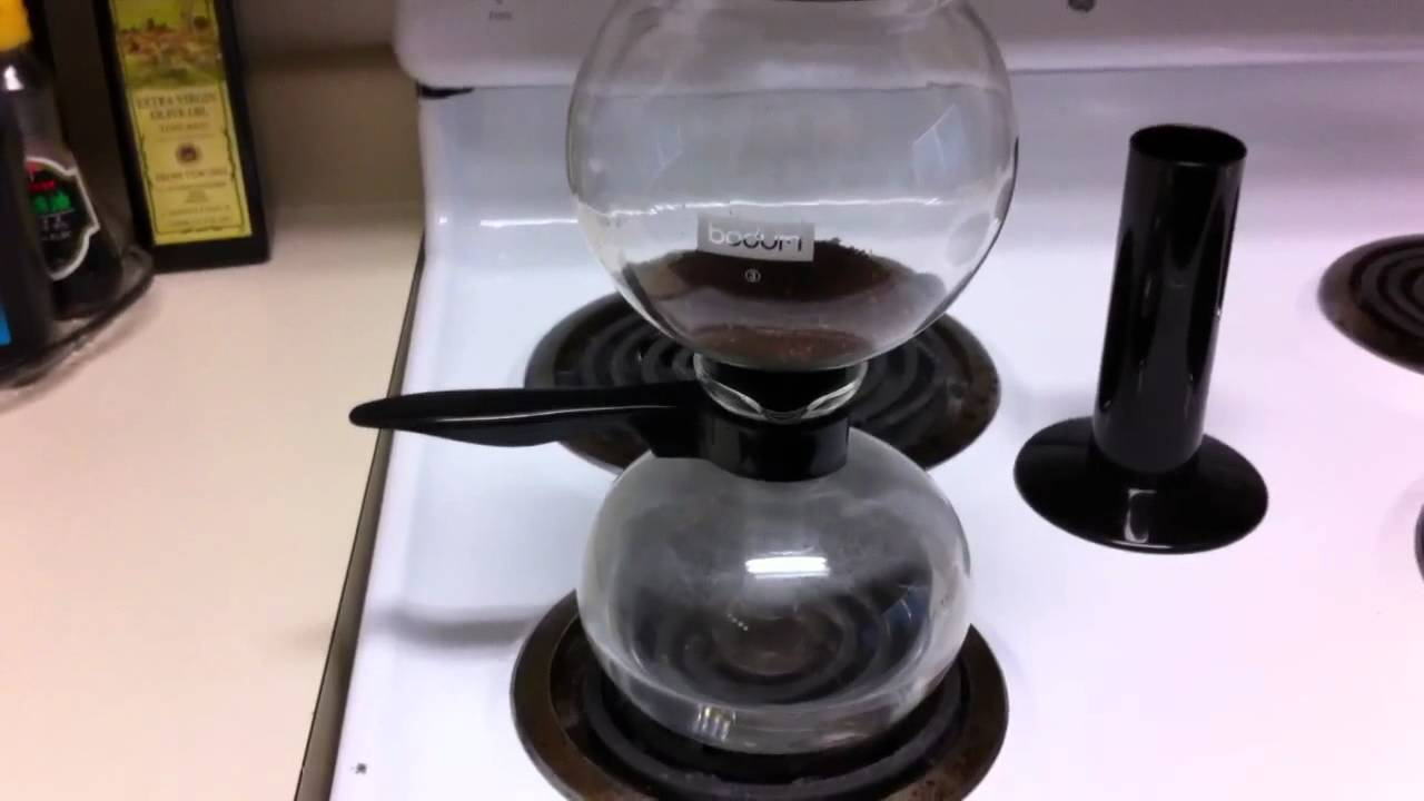 Making Coffee with the Bodum Santos Vacuum Pot