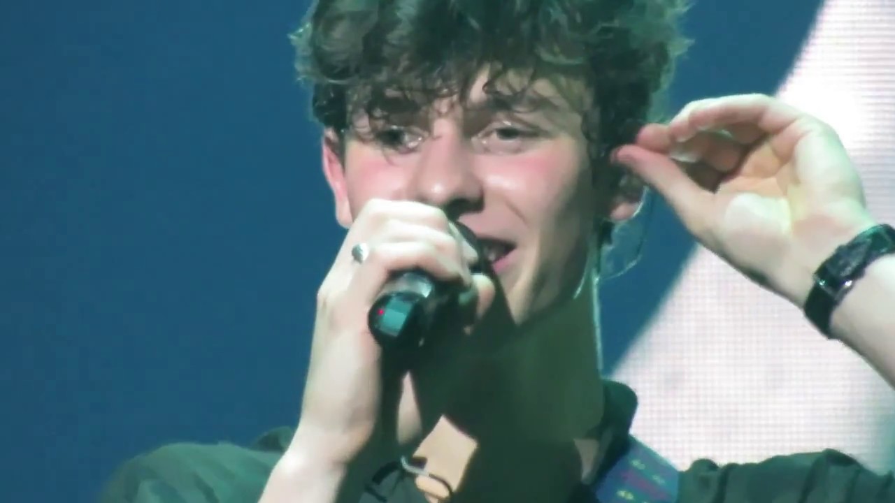 Shawn Mendes Illuminate Toronto - Treat You Better