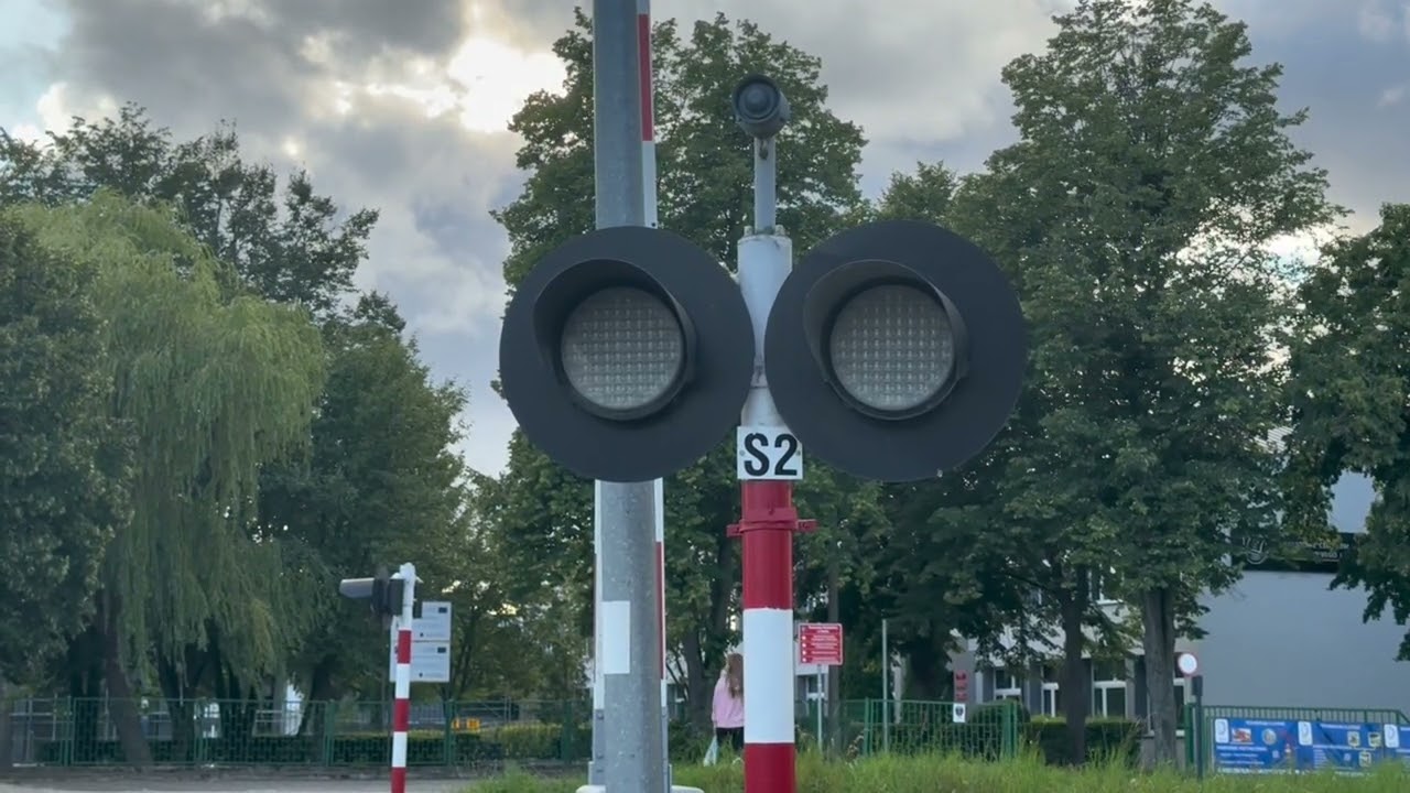 Przejazd kolejowy - Puck, ul. Kolejowa | 3 pociągi