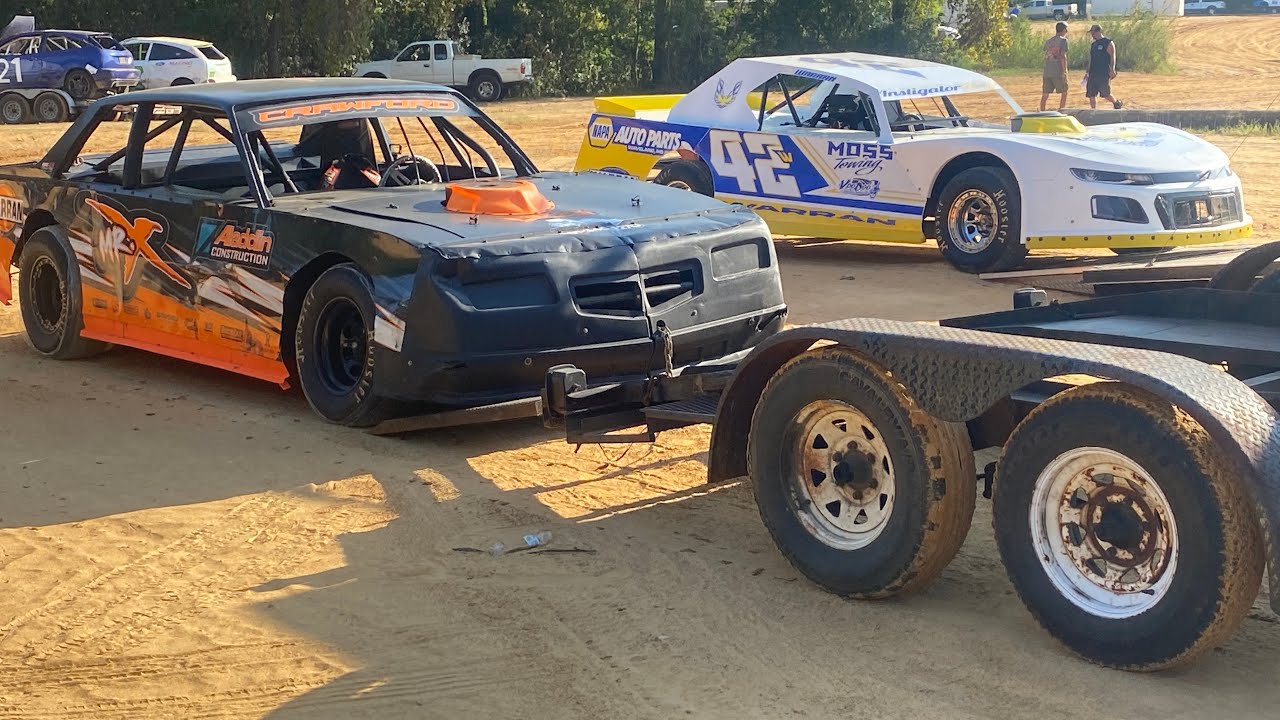 Factory Stock and Street Stock Racing at Hattiesburg Speedway!