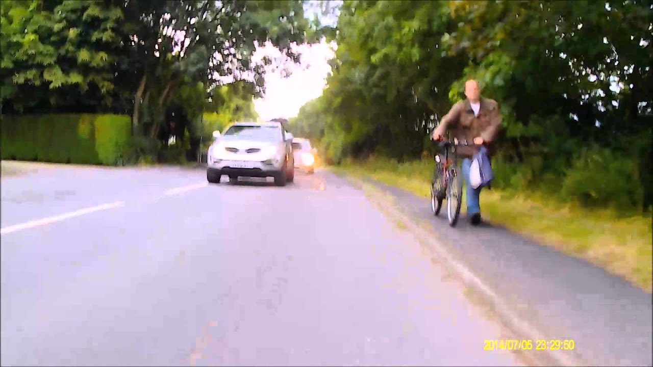 Polite request makes driver angry? LC06DTO + Bus comes too close!