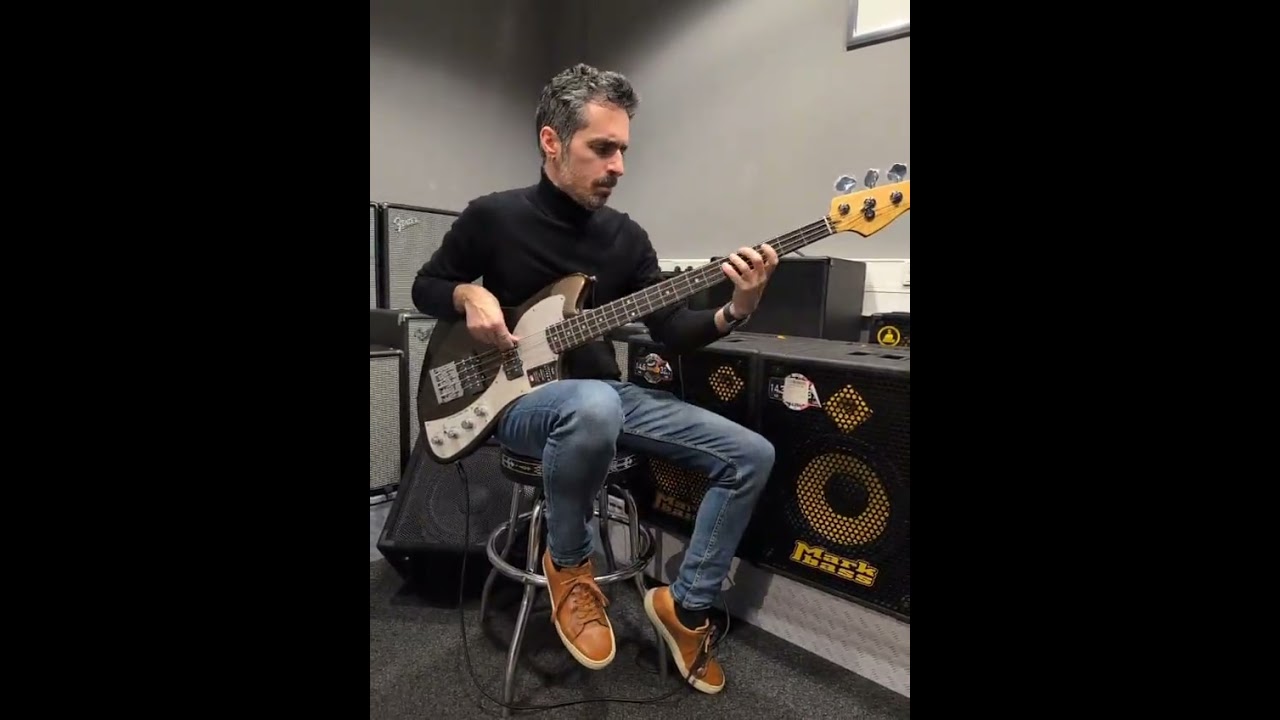 Fender Meteora Ultra II Bass 🔥