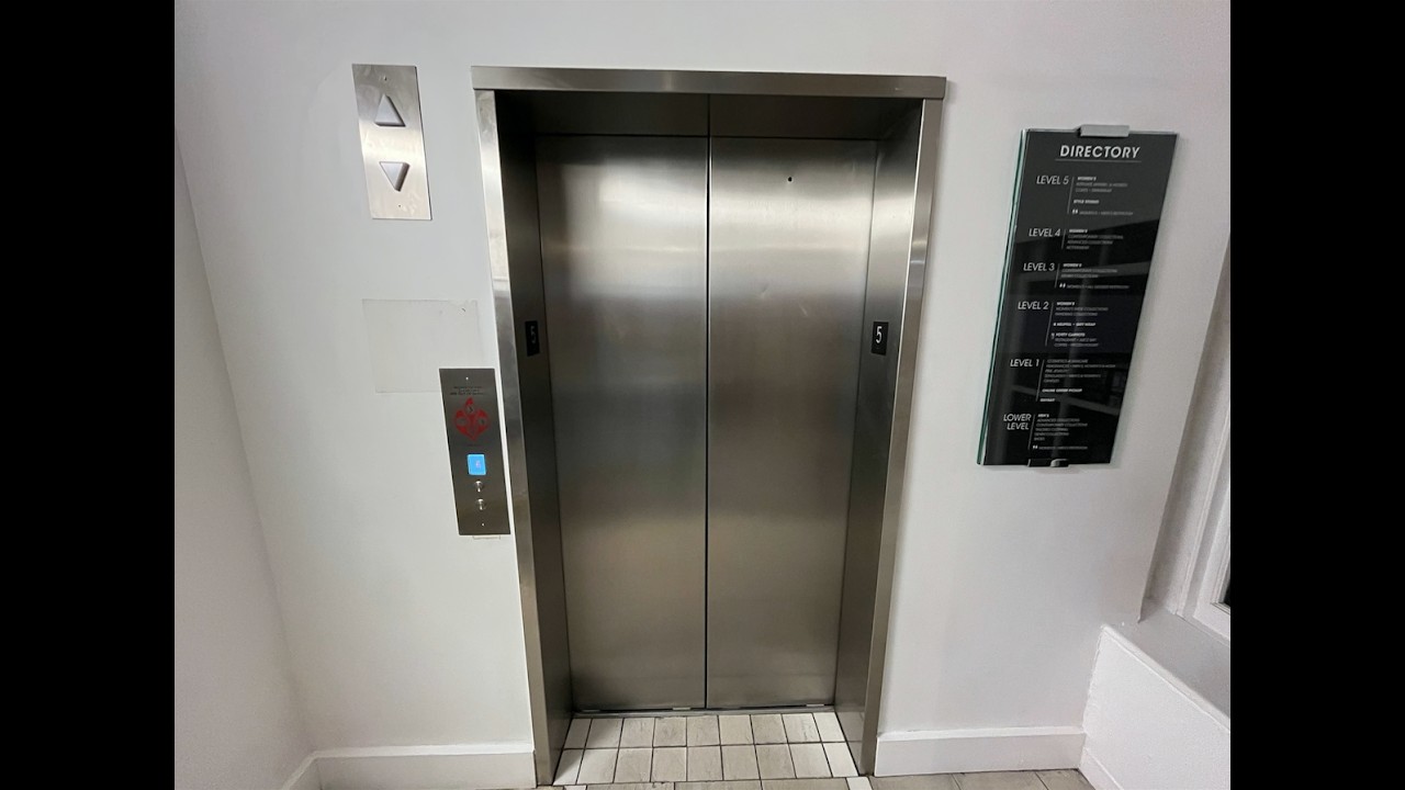 Schindler TXPress Passenger Elevator At Bloomingdale’s In SoHo Lower Manhattan New York (11/15/2025)