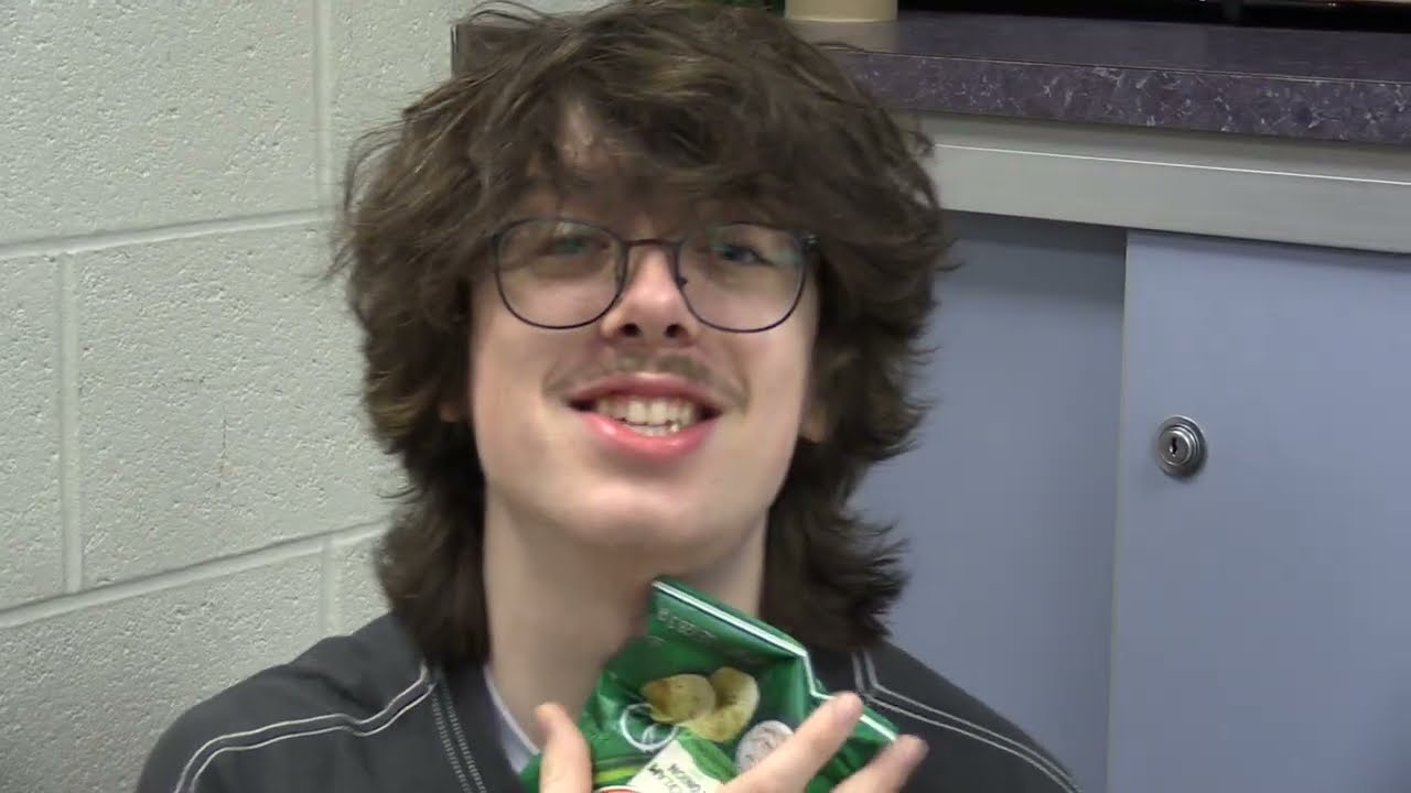Riley in the Hall: Episode 21 (Worst food?)