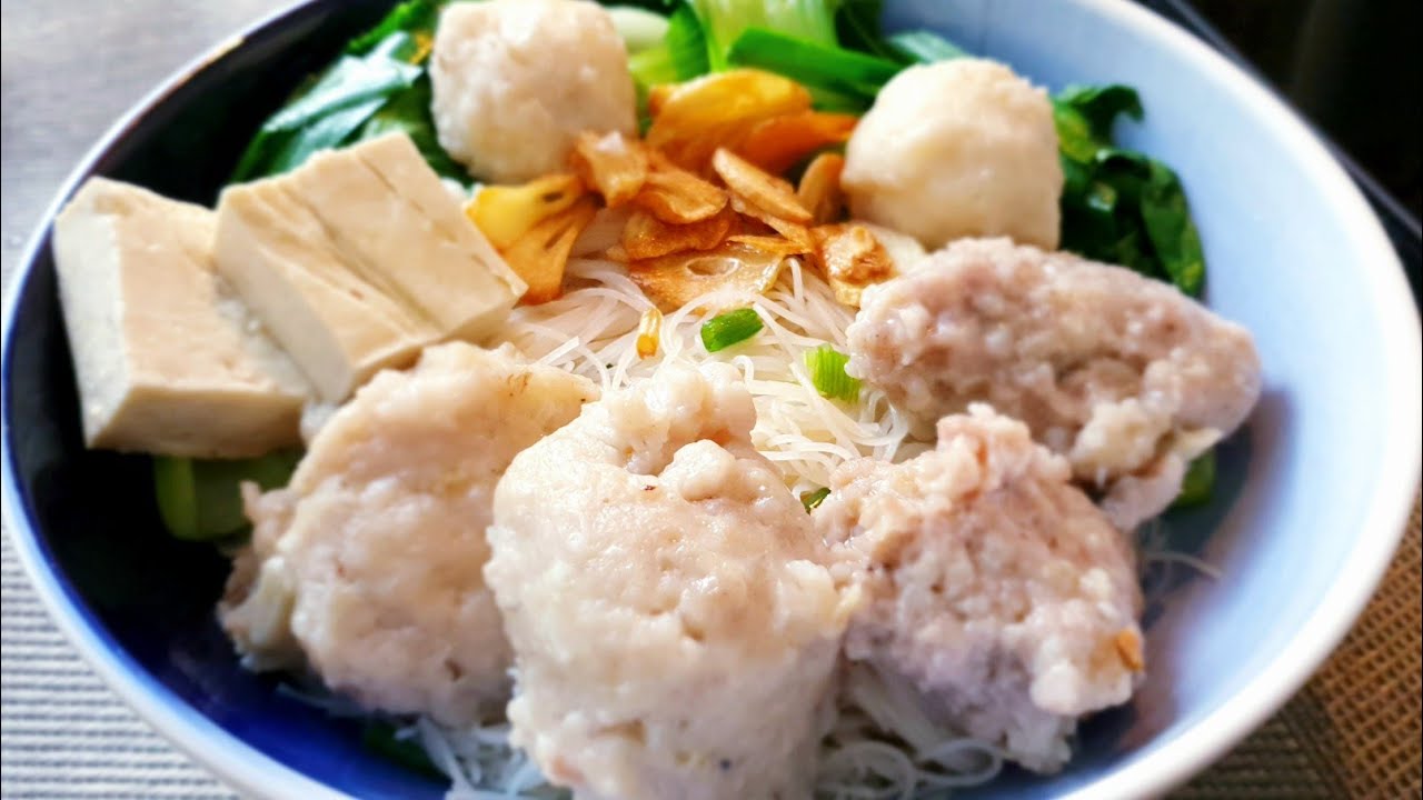 *ေၾကးအိုးဆီခ်က္ ႏွင့္ ေၾကးအိုး*Burmese Noodles Kyay Oh
