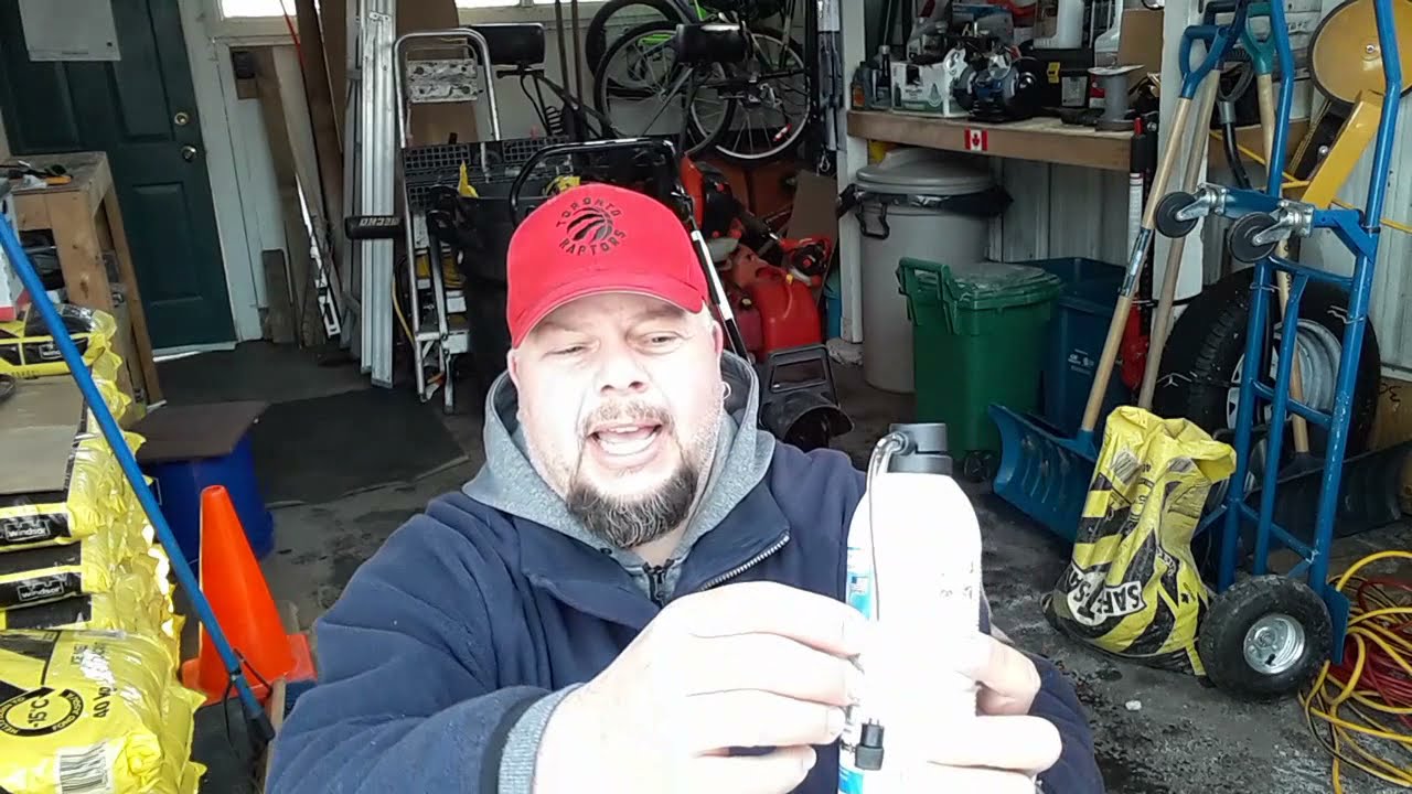 Работаю над своим снегоуборщиком TORO Powerclear 721 RC.