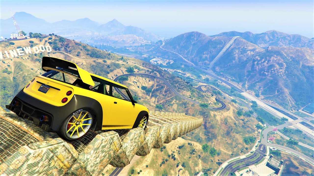 Driving on Sofa Ramp - Car Parkour GTA V Online