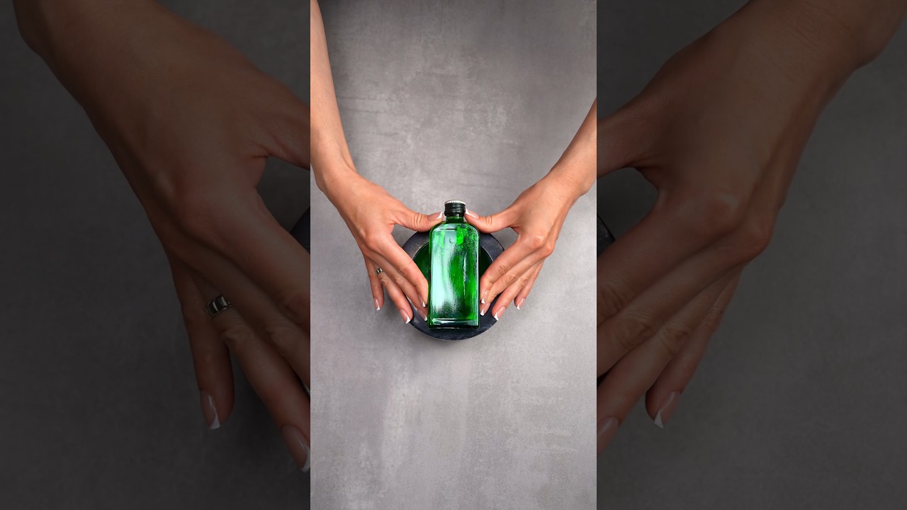Gr&uuml;ne Schokolade aus einer Flasche?! 💥Nicht essbar. Nur ein Scherz. Videomontage. @thekristastica
